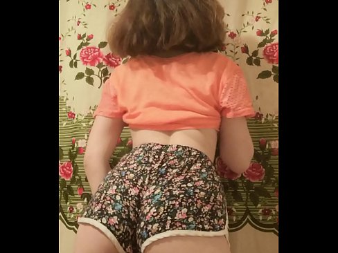 ❤️ Sexy ung babe tar av seg shortsen på kamera ❌ Hard porno på porno no.hotpornphotos.ru ❌❤