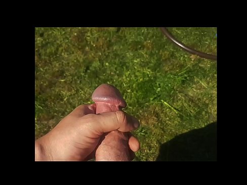 ❤️ Hot hottie får den rosa fitten hennes knullet og kommer med en sprut i en sommerhage ❌ Hard porno på porno no.hotpornphotos.ru ❌❤