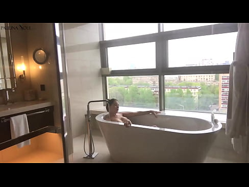❤️ En fantastisk babe som lidenskapelig rykker av seg fitta på badet ❌ Hard porno på porno no.hotpornphotos.ru ❌❤
